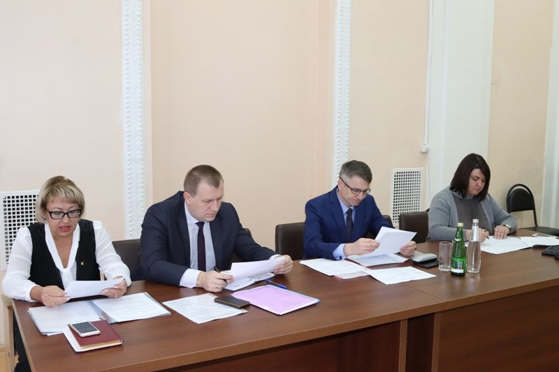 Благочинный приходов Александровск-Грушевского округа протоиерей Сергий Яценко принял участие в заседании Городского межведомственного Совета по вопросам борьбы с ВИЧ-инфекцией