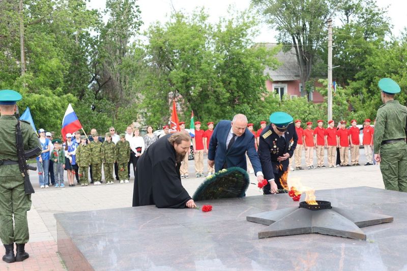 В городе Гуково состоялся митинг, посвященный Дню пограничника.   