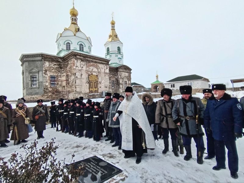 Кадеты почтили память партизан и провели открытый урок в Волченской школе