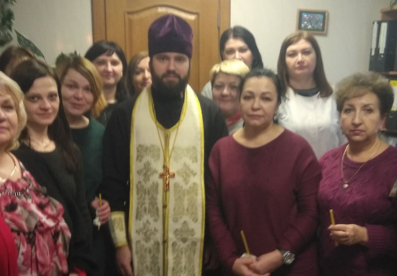 Иерей Георгий Лукащук совершил чин освещения Психоневрологического диспансера в хут. Мало-Такмацкий
