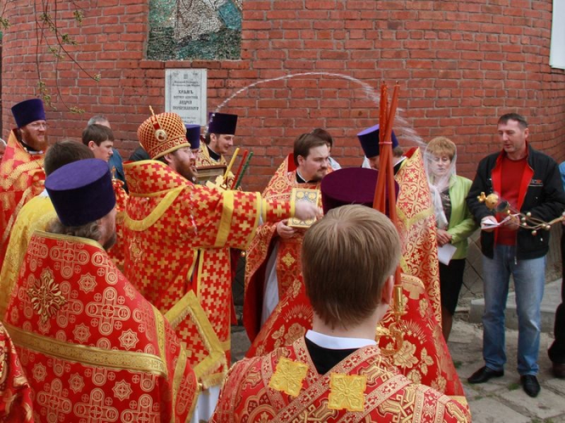 В дни Пасхальных торжества на Светлой седмице епископ Игнатий по традиции посещает свою вторую кафедру в городе Миллерово