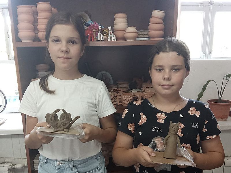 Воспитанники воскресной школы при храме Архистратига Михаила приняли участие в мастер-классе «Чудеса из глины»