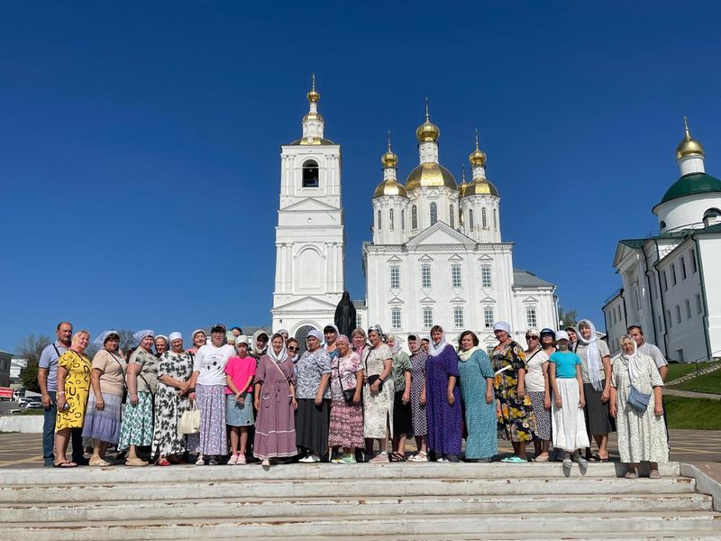 Паломническим отделом Шахтинской епархии проведена поездка по маршруту Дивеево – Арзамас – Задонск - Воронеж