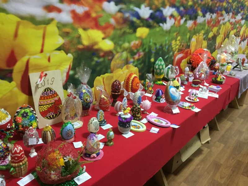 В ГДК г. Миллерово выбрали лучшие творческие работы для участия в региональном туре конкурса-фестиваля «Пасхальное яйцо 2019»