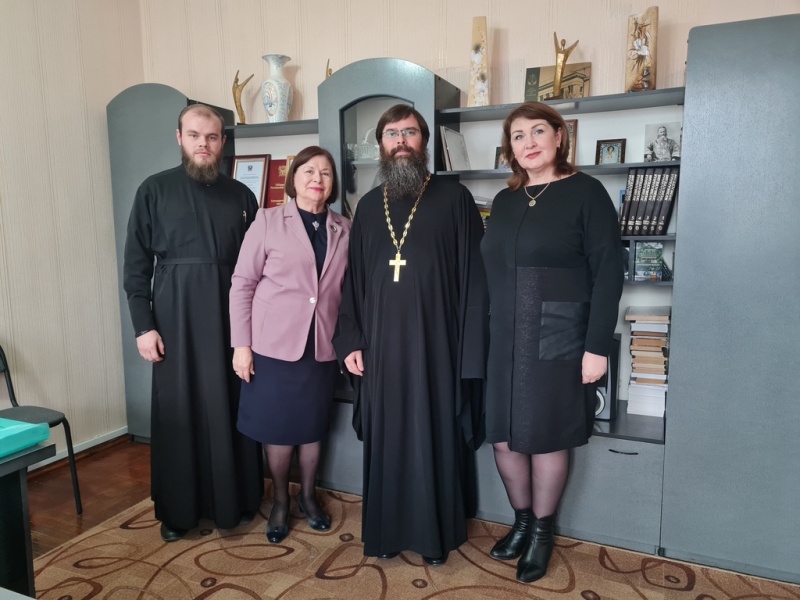 Подписание договора о сотрудничестве между Покровским кафедральным собором и Шахтинским музыкальным колледжем