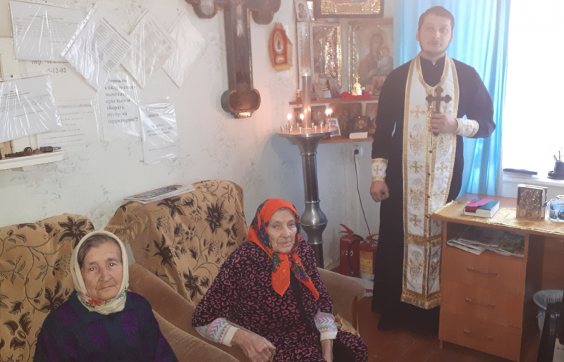 Иерей Александр Левчик с пастырским визитом посетил реабилитационное отделение для граждан пожилого возраста и инвалидов в станице Боковской