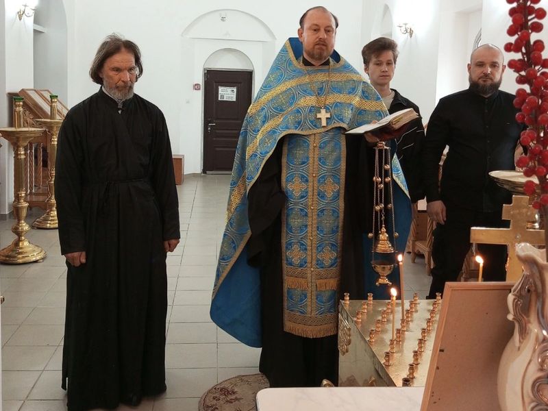 В Донском храме города Новошахтинска молитвенно почтили архиепископа Ростовского и Новочеркасского Дионисия (Прозоровского) (1871-1937)