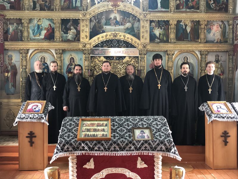 В храме святителя Тихона, епископа Задонского посёлка Тарасовский состоялось собрание священнослужителей Донецкого и Тарасовского благочиний