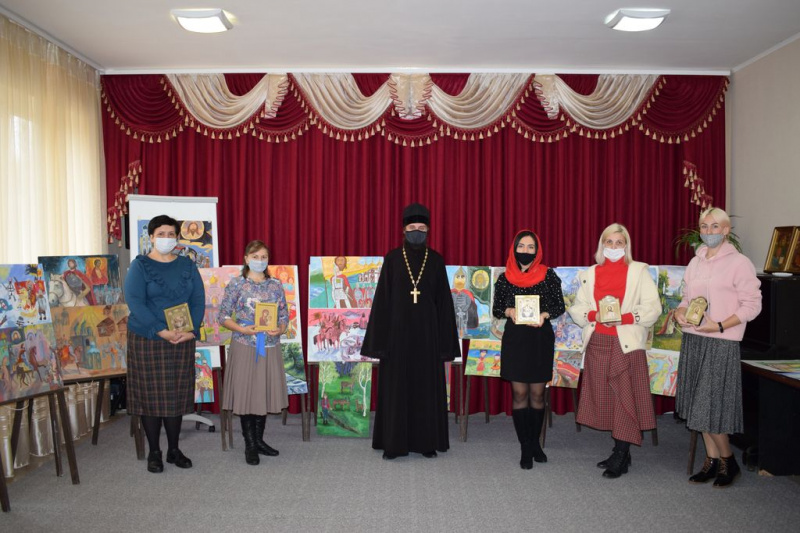 В г. Шахты состоялся этап XVI Международного конкурса детского творчества «Красота Божьего мира» в Александровск-Грушевском благочинии.     