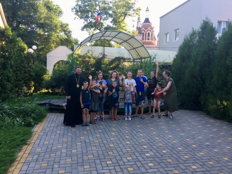 На Пятницком архиерейском подворье началась епархиальная реабилитационная образовательная программа «Город Ангелов» для детей-инвалидов и их родителей