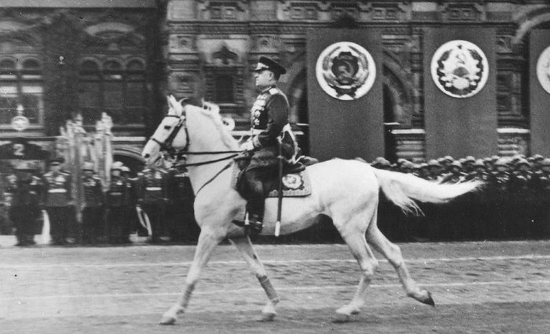МАРШАЛ ПОБЕДЫ