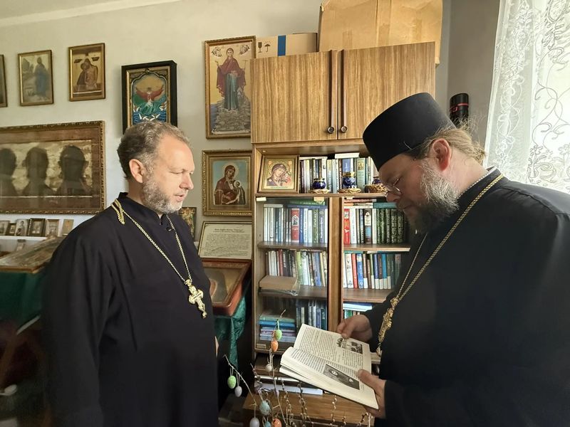 Благочинный Багаевского округа посетил храм в посёлке Отрадный