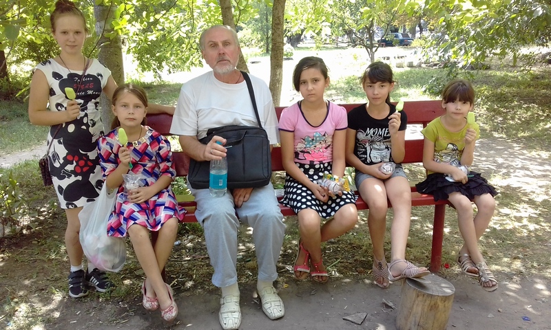 Проведение бесед с детьми сотрудников предприятия ООО «Голория –Джинс»