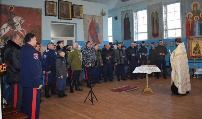 В Нижнедонском благочинии молитвенно почтили память погибших в годы гонений и гражданской войны казаков
