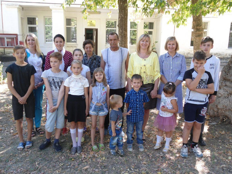 В День трезвости воспитанники воскресной школе «Радость» при храме Почаевской иконы Божией Матери выступили с концертной программой для пациентов больницы наркологического отделения № 2 города Каменск-Шахтинский