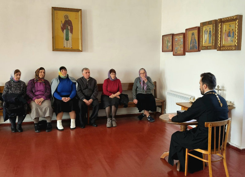 На приходе Рождества Христова в Митякинской продолжают изучать Священное Писание