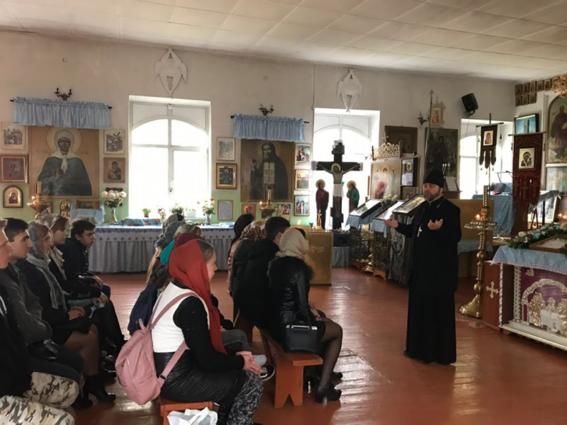 Беседа настоятеля Свято-Пантелеимоновского храма г. Миллерово со студентами Казачьего кадетского профессионального техникума на тему «Семейные ценности или как быть счастливым»