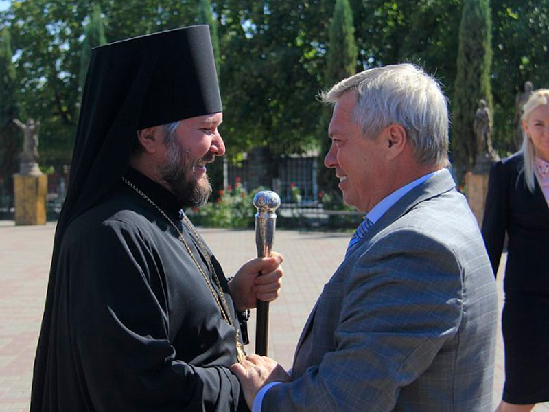 В Шахтинском епархиальном управлении состоялась встреча Губернатора Ростовской области В.Ю. Голубева и епископа Шахтинского и Миллеровского Симона