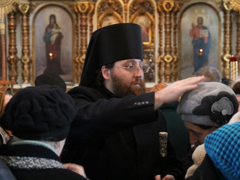 В четверг первой седмицы Великого поста епископ Шахтинский и Миллеровский Игнатий совершил великое повечерие в Успенском храме ст. Гундоровской