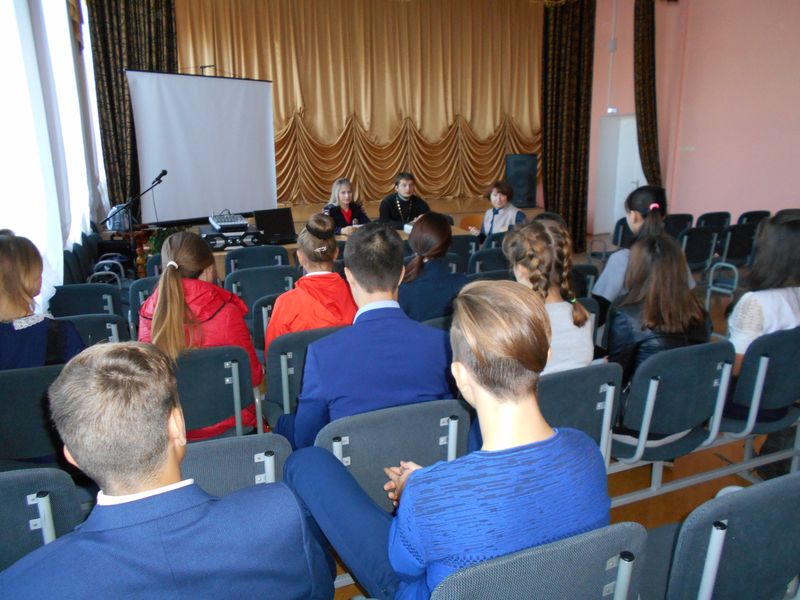Лекторская группа Боковского района провела встречу с учащимися Каргинской казачьей школы