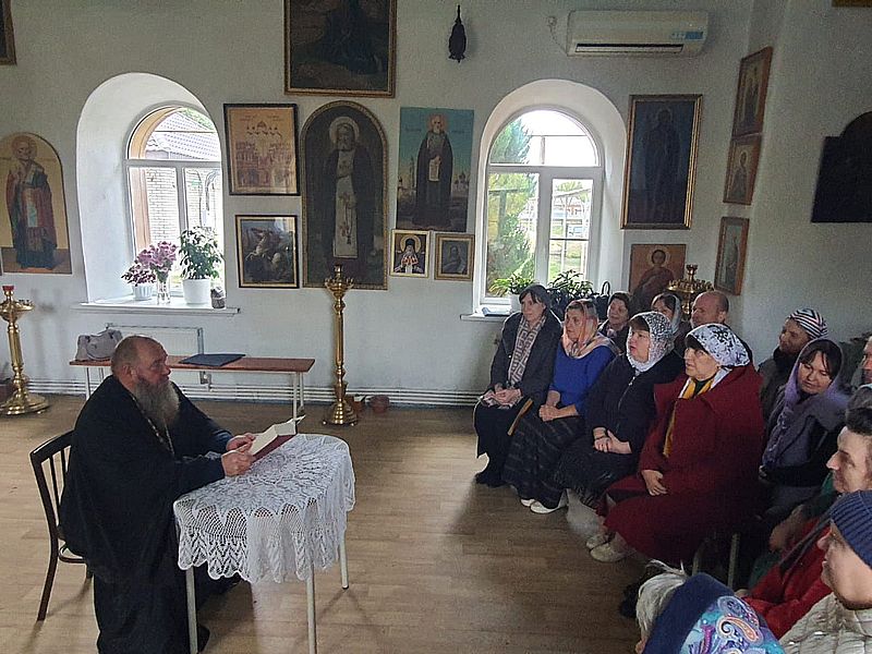 В храме Святителя Тихона Задонского поселка Тарасовский прошла беседа по изучению Библии