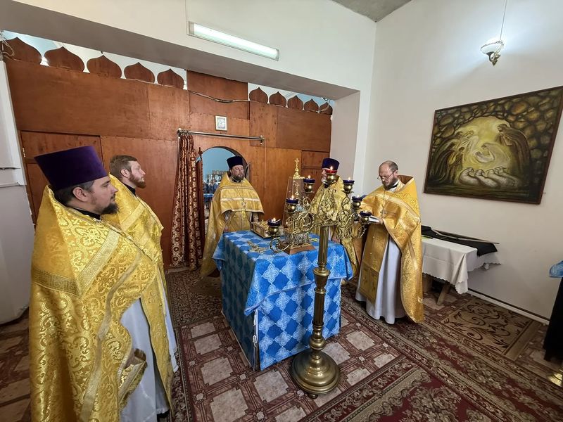 В храме хутора Ажинов прошло соборное богослужение духовенства Багаевского благочиния