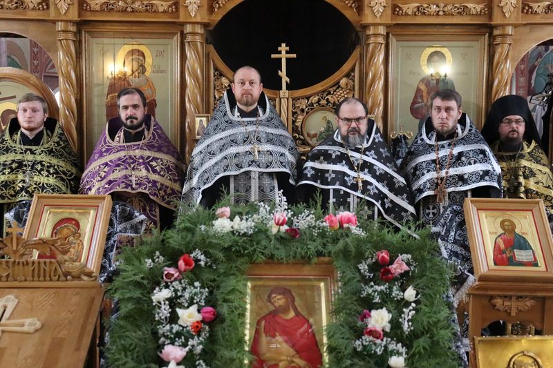 В Донском храме молитвенно почтили память иеромонаха Серафима (Калинина)