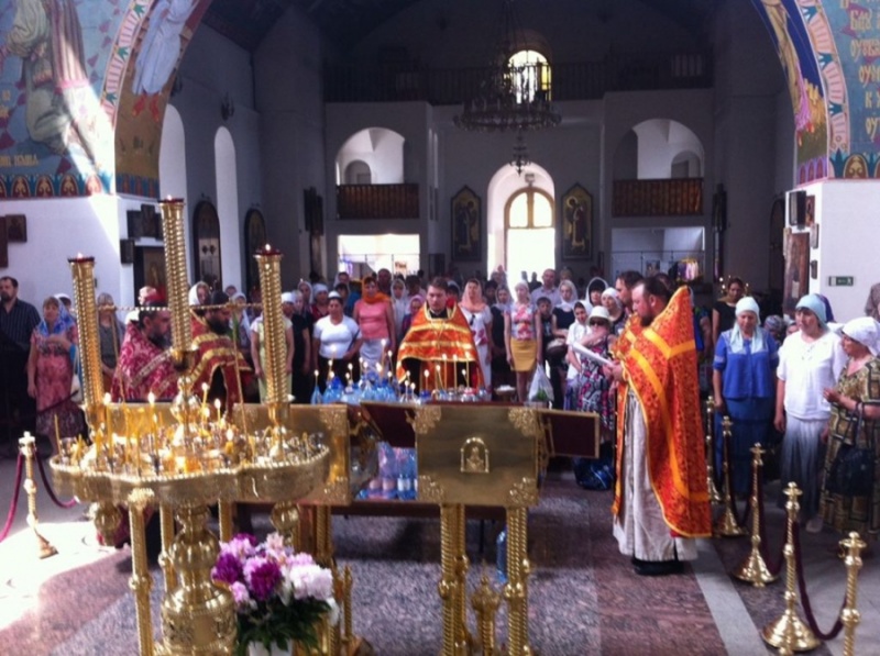 Прихожане храмов Чертково-Калитвенского благочиния совершили паломническую поездку в Покровский кафедральный собор г. Шахты