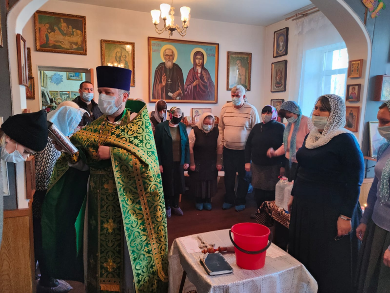 В храме преподобного Серафима Саровского пос. Отрадный Багаевского благочиния отметили престольный праздник