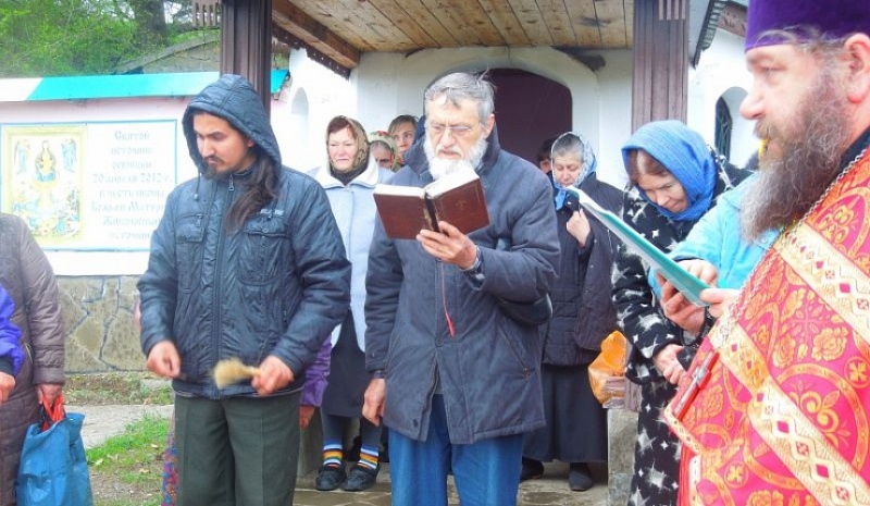 На источнике в честь иконы Божией Матери «Живоносный Источник» совершена соборная молитва