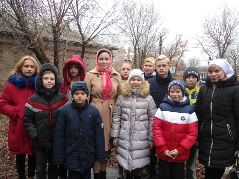 В воскресной школе «Радость» при храме в честь Почаевской иконы Божией Матери г. Каменск-Шахтинский прошел классный час по теме «Православный храм – оплот духовного здоровья человека»