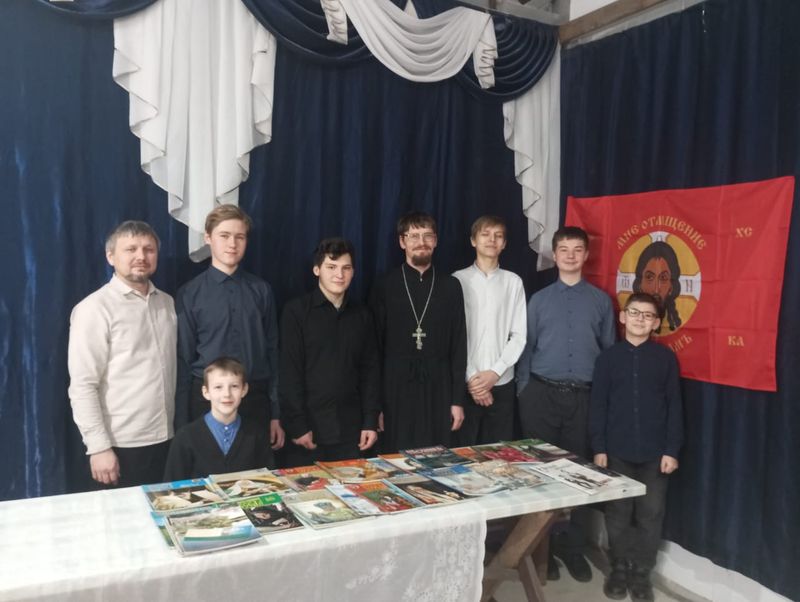 День православной книги в храме Архистратига Михаила поселка Каменоломни