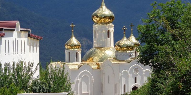 МОНАСТЫРЬ НА ГОРЕ ПО ИМЕНИ ХРИСТИАНКА