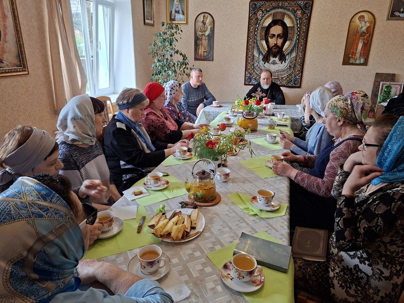 Прихожане Свято-Пантелеимоновского храма поделились первыми итогами реализации Патриаршей программы изучения Библии   
