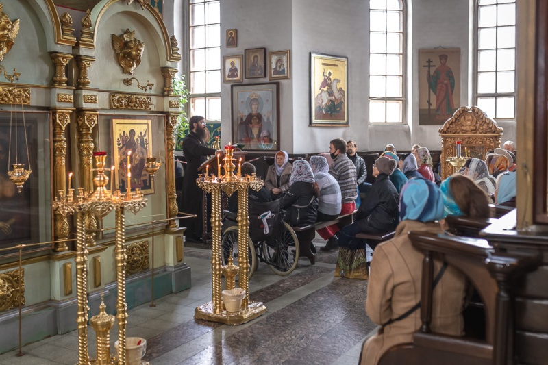 Беседы, посвященные изучению книги Псалтирь, начались в Покровском кафедральном соборе г. Шахты