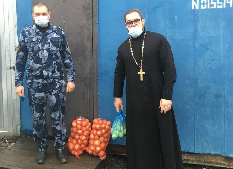В рождественские дни иерей Евгений Поцелуев посетил следственный изолятор № 4 города Шахты