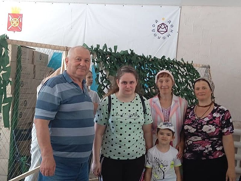 На базе центра добровольчества «Пульс района» была организована мастерская для плетения сетей маскировки