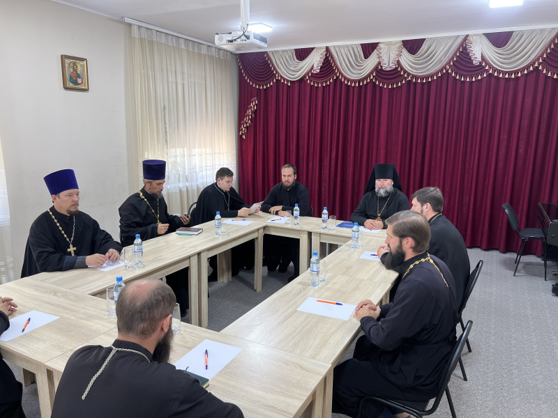 В духовно-просветительском центре «Покров» состоялось собрание епархиальных миссионеров