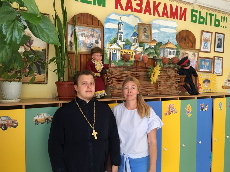 Настоятель Успенского Храма станицы Калитвенской иерей Игорь Лосев посетил станичный детский сад «Казачок»