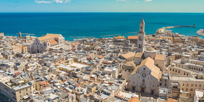 ПЕРЕНЕСЕНИЕ МОЩЕЙ СВЯТИТЕЛЯ НИКОЛАЯ: ПОЧТИ ДЕТЕКТИВНАЯ ИСТОРИЯ