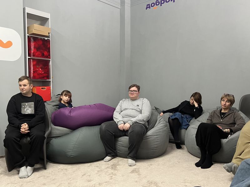 Встречи с помощником благочинного Александровск-Грушевского округа продолжаются в Добро.Центре АНО «Финист»