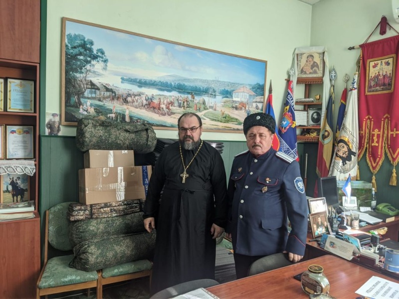 Очередную партию гуманитарной помощи отправили на фронт для казачьих частей