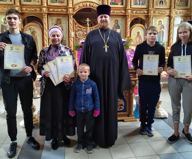 В Новошахтинске прошел традиционный продовольственный марафон «Корзина доброты»