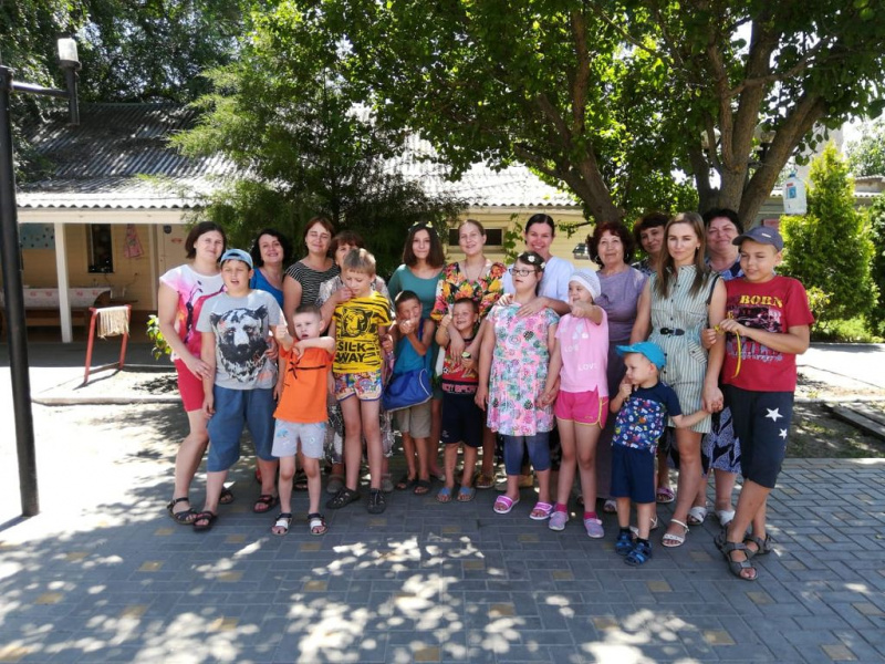 Воспитанники и руководитель воскресной школы при храме святой Ксении Петербургской пос. Садовый приняли участие в реализации проекта «Город Ангелов» в Пятницком Архиерейском подворье 