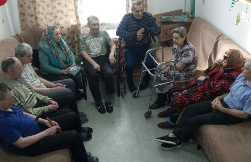 Урок о монашестве и духовных подвигах в Центре социального обслуживания в поселке Садовом