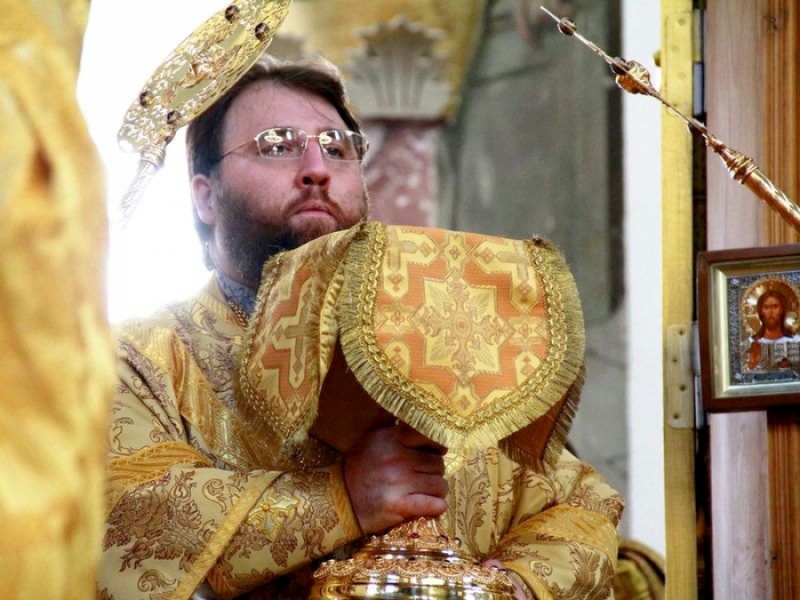 Преосвященнейший епископ Игнатий возглавил Божественную литургию в Покровском кафедральном соборе г. Шахты