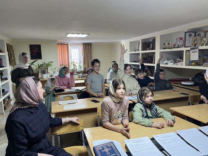 В воскресной школе станицы Боковской состоялся первый тур Кирилло-Мефодиевской олимпиады по Священной истории и Закону Божию