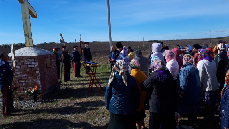 В праздник Воздвижения Честного и Животворящего Креста Господня, в станице Боковской состоялся крестный ход