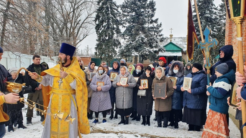 В день памяти святителя Николая Чудотворца прихожане Свято-Никольского храма сл. Кашары отметили престольный праздник.