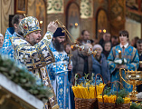 Сретение Господне и чин освящения свечей в Покровском кафедральном соборе города Шахты